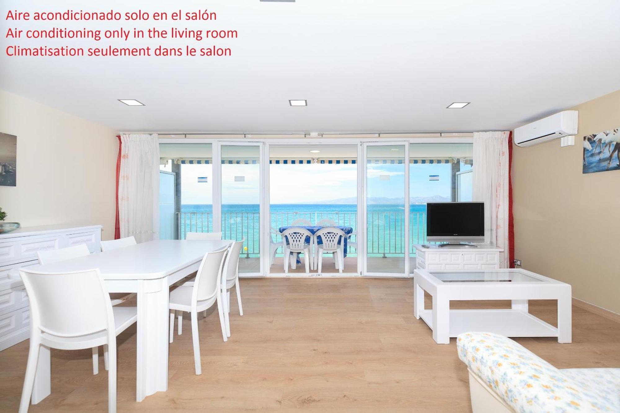 סאלו Uhc Acantilados Family Apartments מראה חיצוני תמונה