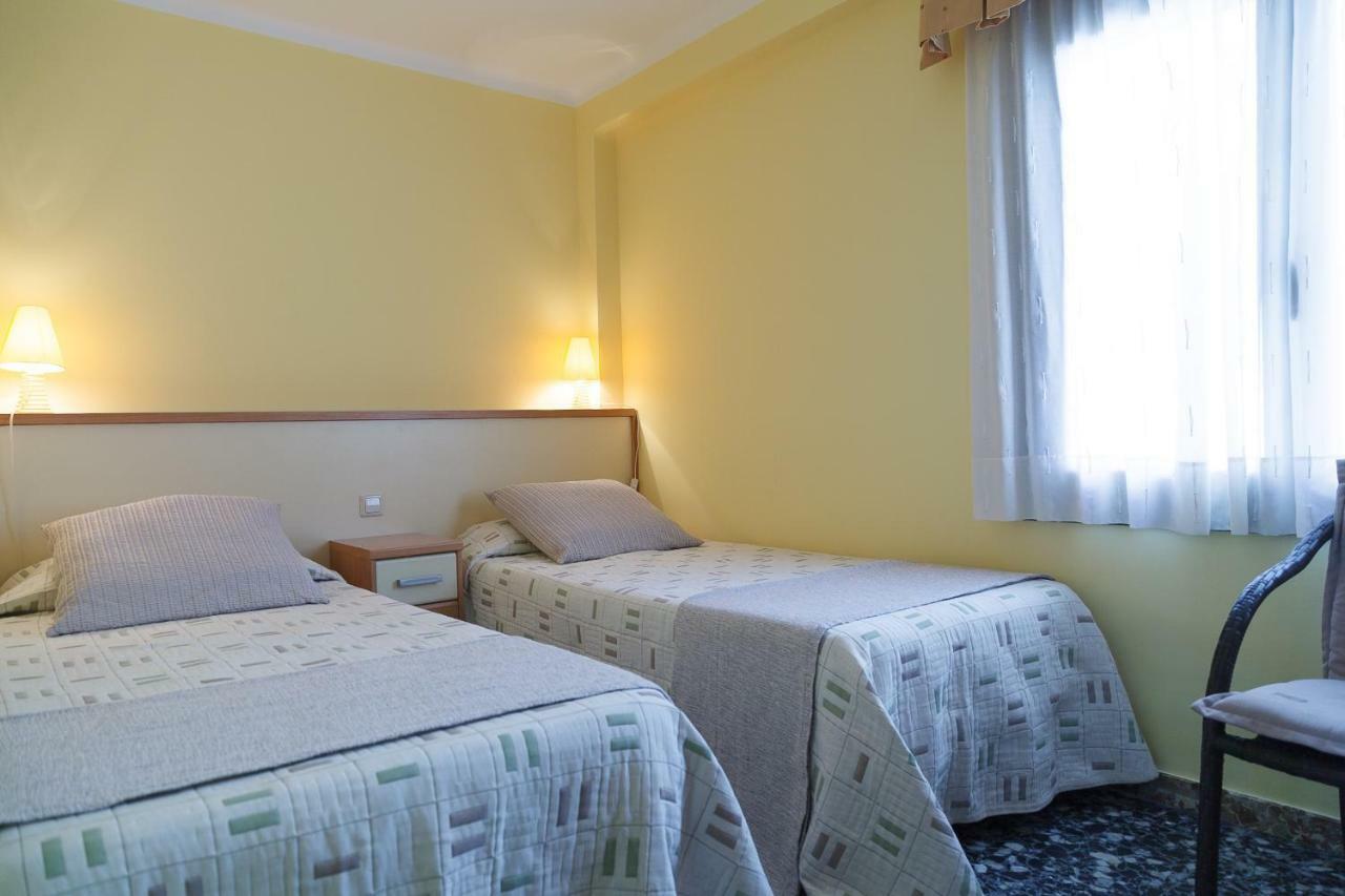 סאלו Uhc Acantilados Family Apartments מראה חיצוני תמונה