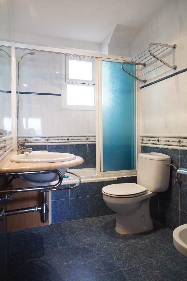 סאלו Uhc Acantilados Family Apartments מראה חיצוני תמונה